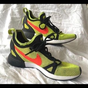 Nike duel racers